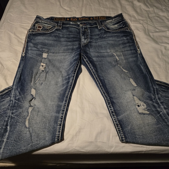 Rock Revival Jeans - Picture 1 of 3